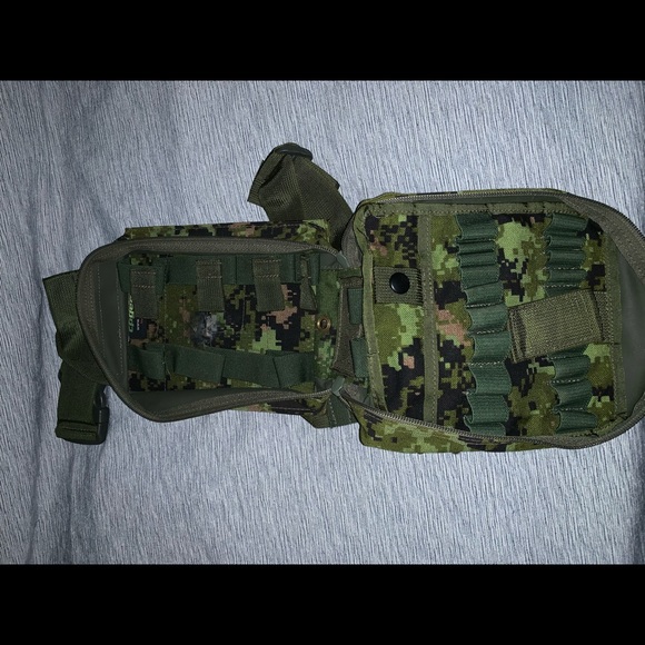 Leg strap bag - Picture 3 of 3